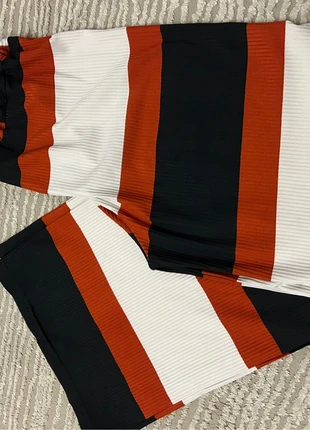 Pantalon large, état: Très bon état, taille: XL / 42 / 14, 7,00 €, 8,05 € Protection acheteurs incluse