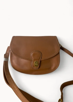 Coach Post Pouch | Sac à main en cuir marron vintage, brand: Coach, condition: Very good, €95.00, €100.45 includes Buyer Protection Pro