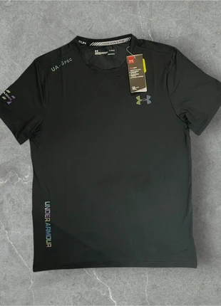 T-shirt Under Armour Tech Running réfléchissant/fluorescent noir L, marke: Under Armour, zustand: Neu, mit Etikett, größe: L, 25,00 €, 26,95 € inklusive Vinted-Käuferschutz