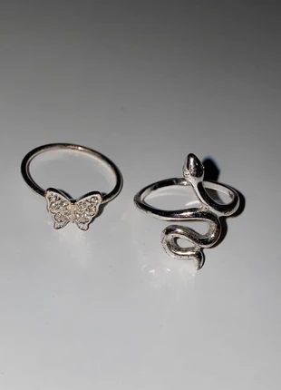 anelli con serpente e farfalla, brand: H&M, condizioni: Nuovo senza cartellino, taglia: 18,1 mm Ø / 18,5, €3.00, €3.85 include la Protezione acquisti