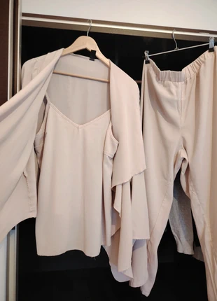 Conjunto casaco top e calças monocromático., marca: Shein, estado: Muito bom, tamanho: XL / 42 / 14, €7.00, €8.05 inclui Proteção do Comprador