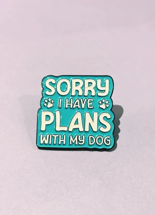 Nieuwe pin / broche ‘sorry I have plans with my dog’, marca: pincollection, estado: Muy bueno, 3,50 €, 4,38 € Protección al comprador incluida