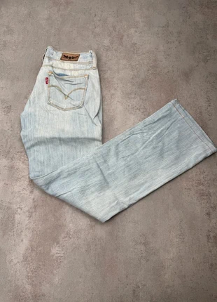 Jean Levi’s 570 Straight fit Femme Bleu vintage – Taille 36, brand: Levi's, condition: Very good, size: S / 36 / 8, €24.00, €25.90 includes Buyer Protection Pro