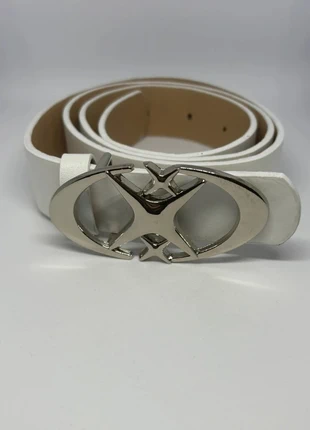 Ceinture blanche boucle double croissant argentée – Style Y2K futuriste 🤍, staat: Nieuw zonder prijskaartje, maat: 105 cm, € 8,00, € 9,10 inclusief Kopersbescherming Pro
