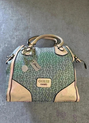 Sac à main guess à monogramme bleu/vert avec les lanières beige, merk: GUESS, staat: Heel goed, € 35,00, € 37,45 inclusief Kopersbescherming Pro