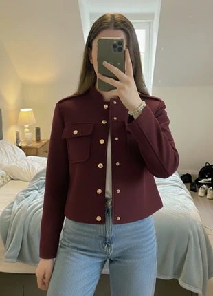 🧥 Veste bordeaux à boutons dorés, marque: Atelier Eliora, état: Très bon état, taille: S / 36 / 8, 62,90 €, 66,75 € Protection acheteurs (Pro) incluse