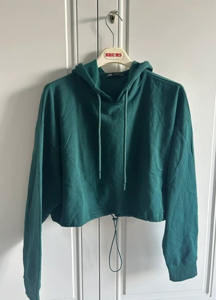Felpa corta, donna taglia M, Zara, verde scuro con cappuccio nuova, marke: Zara, zustand: Sehr gut, größe: M / 38 / 10, 6,00 €, 7,00 € inklusive Vinted-Käuferschutz