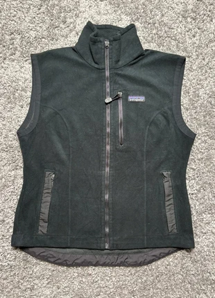 Veste polaire sans manches Patagonia noire S femme, marque: Patagonia, état: Très bon état, taille: S / 36 / 8, 39,00 €, 41,65 € Protection acheteurs (Pro) incluse