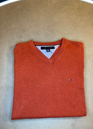 Pull homme Tommy Hilfiger col V couleur terracotta taille M, marke: Tommy Hilfiger, zustand: Sehr gut, größe: M, 18,50 €, 20,13 € inklusive Vinted-Käuferschutz