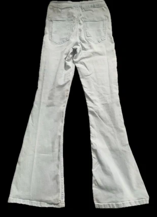 Japan Style Flair Jeans – Wijd uitlopende Spijkerbroek (Lichtblauw), merk: Japan Style, staat: Heel goed, maat: S / 36 / 8, € 9,99, € 11,19 inclusief Kopersbescherming