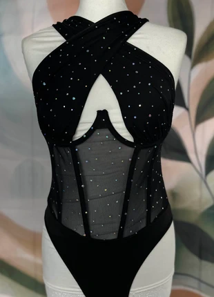 Glitzernder Mesh-Body mit Cross-Over Trägern, brand: Sonstiges, condizioni: Ottime, taglia: M / IT 42 / EU 38, €22.00, €23.80 include la Protezione acquisti