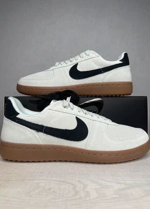 Nike Field Général, marque: Nike, état: Très bon état, taille: 40.5, 42,00 €, 44,80 € Protection acheteurs (Pro) incluse