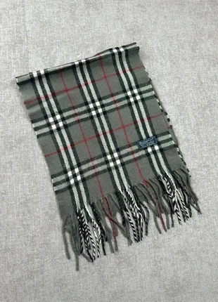 Écharpe Burberry gris, marke: Burberry, zustand: Sehr gut, 45,00 €, 47,95 € beinhaltet Vinted-Käuferschutz Pro