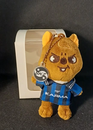 han quokka karma peluche keychain, bagcharm +white gift box, marque: Stray Kids, état: Très bon état, 14,00 €, 15,40 € Protection acheteurs incluse