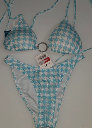 Bikini 2 pezzi tg 1, brand: Tezenis, condizioni: Nuovo con cartellino, taglia: XS / IT 38 / EU 34, €7.00, €8.05 include la Protezione acquisti