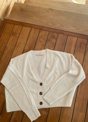 Gilet ample et court Vanessa Bruno état parfait, marque: Vanessa Bruno, état: Très bon état, taille: Taille unique, 45,00 €, 47,95 € Protection acheteurs incluse