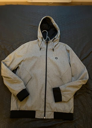 #jack&jones #homme #veste imperméable #vinted #gris, marque: Jack & Jones, état: Neuf sans étiquette, taille: L, 18,00 €, 19,60 € Protection acheteurs incluse