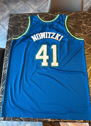 Maillot jersey nba vintage brodé Dirk Nowitzki/ Dallas Mavericks, brand: NBA, condizioni: Nuovo con cartellino, taglia: XXL, €19.00, €20.65 include la Protezione acquisti