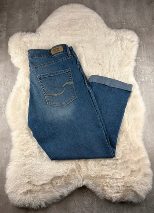 Jean Levi’s W31 FR40 modèle signature capri coupe skinny femme couleur bleu, brand: Levi's, condizioni: Ottime, taglia: L / IT 44 / EU 40, €14.00, €15.40 include la Protezione acquisti Pro