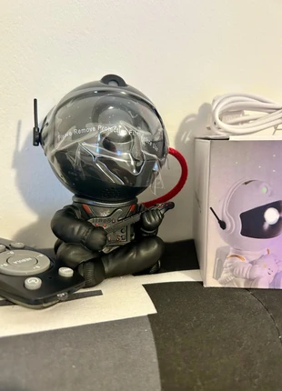 Projecteur nébuleuse étoiles Astronaute, condition: Very good, €9.00, €10.15 includes Buyer Protection