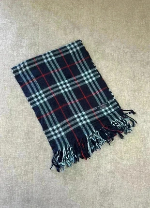 Écharpe Burberry bleu marine, brand: Burberry, condition: Very good, €45.00, €47.95 includes Buyer Protection Pro