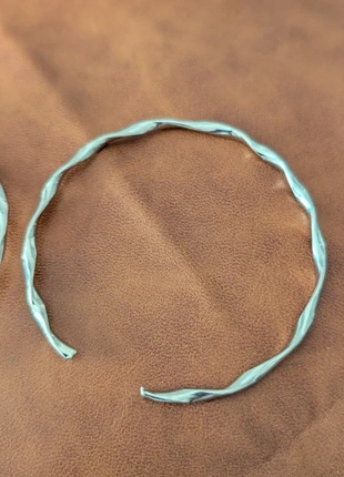 Brazaletes Rígido Plano de Acero Inoxidable - Diseño Moderno y Cierre Seguro 🔒, marca: Ideal, estado: Nuevo con etiquetas, 4,50 €, 5,43 € Protección al comprador incluida