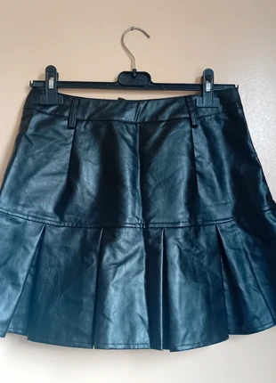 Mini-jupe jupe en simili cuir à plis, style rock biker tendance, marca: Boutique pivoine, estado: Muito bom, tamanho: M / 38 / 10, €10.80, €12.04 inclui Proteção do Comprador