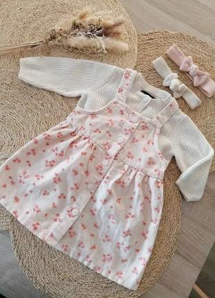 Robe velours côtelé fleurs et gilet maille hiver, marke: Gémo, zustand: Sehr gut, größe: 6-9 Monate / 68, 6,50 €, 7,53 € inklusive Vinted-Käuferschutz