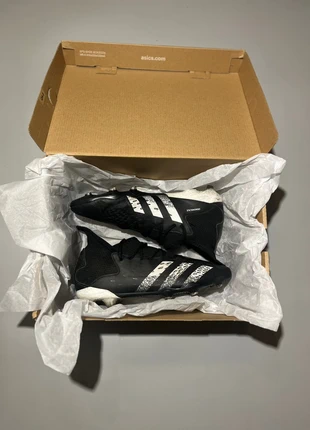 Chaussures Adidas Predator noires – crampons FG, brand: adidas, condizioni: Nuovo senza cartellino, taglia: 37, €20.00, €21.70 include la Protezione acquisti