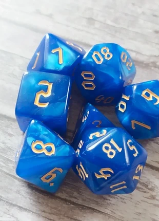 🌌 Dés "Nuit d'Étoiles" (Bleu Saphir Marbré et Or), marke: D&D, zustand: Neu, 4,99 €, 5,94 € inklusive Vinted-Käuferschutz