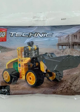 Polybag Lego Technic 30433 - Tractopelle Volvo, brand: LEGO, condition: New with tags, size: 6 years / 116 cm, €9.99, €11.19 includes Buyer Protection Pro