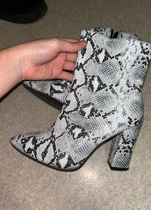 Bottines à talons, état: Neuf sans étiquette, taille: 39, 3,00 €, 3,85 € Protection acheteurs incluse