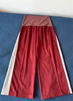 Intrend Pantaloni Palazzo in cashmere bordeaux e grigi, brand: Intrend, condizioni: Nuovo senza cartellino, taglia: L / IT 44 / EU 40, €85.00, €89.95 include la Protezione acquisti