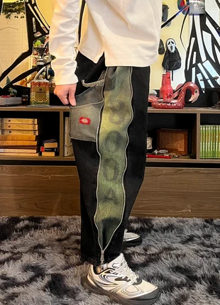 Pantalone fatto a mano cucito unico | pantalone rework| RW | Moda upcycle | 00s 90s y2k, marque: Re-Worked, état: Très bon état, taille: W31 | FR 40, 69,69 €, 73,87 € Protection acheteurs incluse