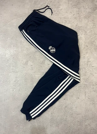Adidas Real Madrid TrackPants vintage Navy Blue – Size M, marque: adidas, état: Très bon état, taille: M, 21,90 €, 23,70 € Protection acheteurs incluse