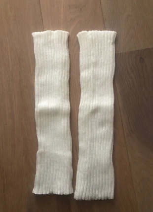 2 pieces white leg warmers, staat: Heel goed, € 4,00, € 4,90 inclusief Kopersbescherming