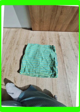 Lot de 4 housses de coussin 40x40cm à motifs colorés, état: Très bon état, 7,00 €, 8,05 € Protection acheteurs (Pro) incluse