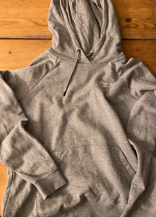 Grijze Nike trui, merk: Nike, staat: Heel goed, maat: S / 36 / 8, € 9,00, € 10,15 inclusief Kopersbescherming