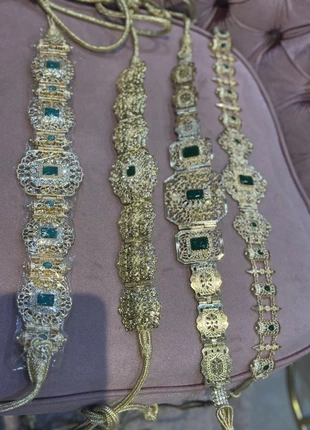 Ceinture Caftan cordon Couleur doré vert, marque: Du rêve Au Mariage, état: Neuf sans étiquette, taille: Ajustable, 25,00 €, 26,95 € Protection acheteurs incluse