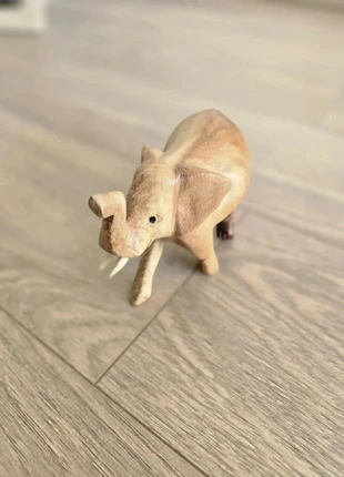 Éléphant en bois, condition: Very good, €2.00, €2.80 includes Buyer Protection