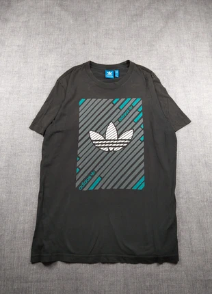 Black Adidas t-shirt with blue Trefoil logo men’s size L, marque: adidas, état: Très bon état, taille: L, 10,00 €, 11,20 € Protection acheteurs incluse