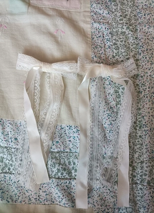 white bow pins, marca: COQUETTE, estado: Novo sem etiquetas, €3.20, €4.06 inclui Proteção do Comprador