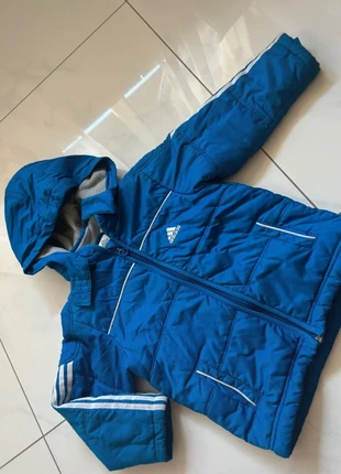 Giubbotto Adidas bambino 2/3 anni, marca: adidas, estado: Bom, tamanho: 3 anos / 98 cm, €7.00, €8.05 inclui Proteção do Comprador
