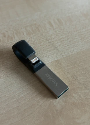 Sandisk IXpand 64 GB, marque: Sandisk, état: Neuf avec étiquette, 10,00 €, 11,20 € Protection acheteurs incluse