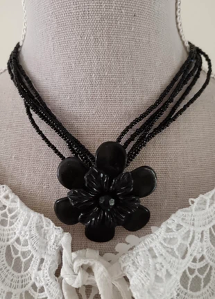 Collier Ras-du-Cou Multirangs – Fleur XXL Noire, brand: Fantaisie, condition: Very good, €6.00, €7.00 includes Buyer Protection