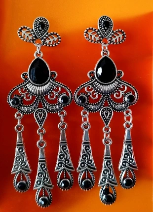 Pendientes largos en forma de lampara de araña para diferentes tipos de eventos, brand: ELEGANTE, condizioni: Nuovo senza cartellino, €16.00, €17.50 include la Protezione acquisti