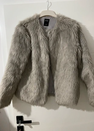 Kratka bunda, marke: Calliope, zustand: Sehr gut, größe: M / 38 / 10, 11,00 €, 12,25 € inklusive Vinted-Käuferschutz