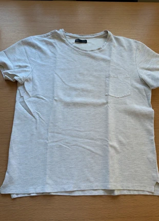 T-shirt asymétrique blanc bershka taille 40 homme, marque: Bershka, état: Très bon état, taille: L, 7,00 €, 8,05 € Protection acheteurs incluse