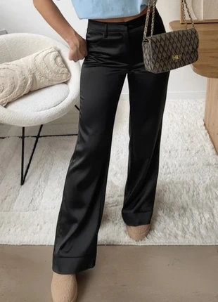 Pantalon satiné noir – Élégance raffinée & allure chic, merk: Atelier Fixdesign, staat: Nieuw zonder prijskaartje, maat: S / 36 / 8, € 35,00, € 37,45 inclusief Kopersbescherming