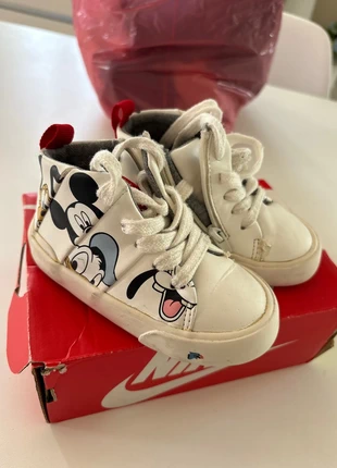 Stivaletto Disney Zara, marque: Zara, état: Satisfaisant, taille: 22, 1,00 €, 1,75 € Protection acheteurs incluse